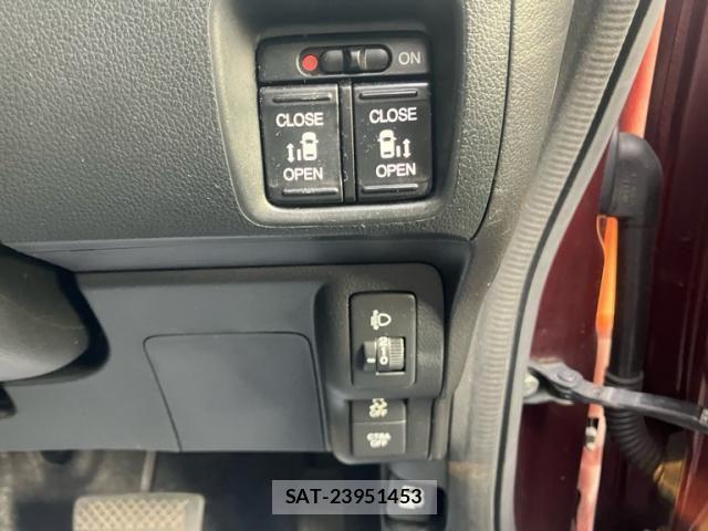Honda N BOX 2015-09 8230987-12