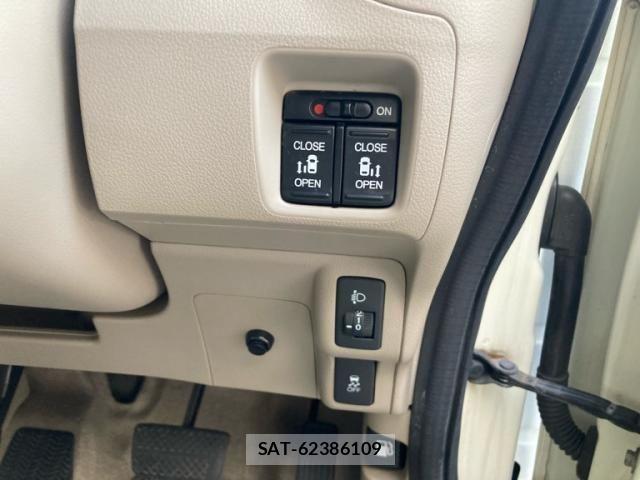 Honda N BOX 2012-06 8230996-12