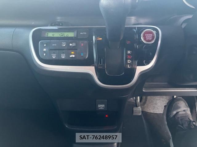 Honda N BOX 2017-02 8230985-14