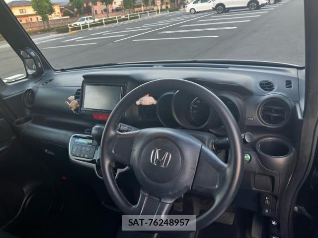 Honda N BOX 2017-02 8230985-7