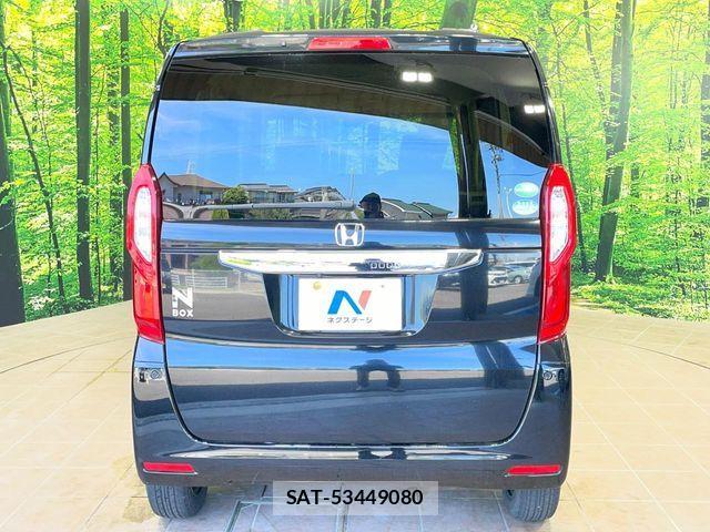 Honda N BOX 2018-03 8246058-14
