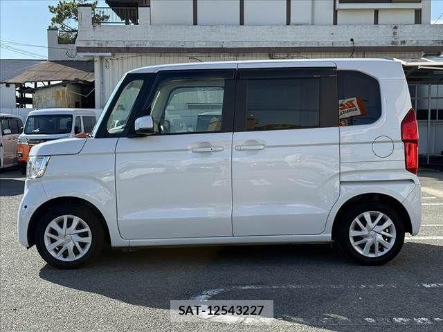 Honda N BOX 2021-06 8246054-10