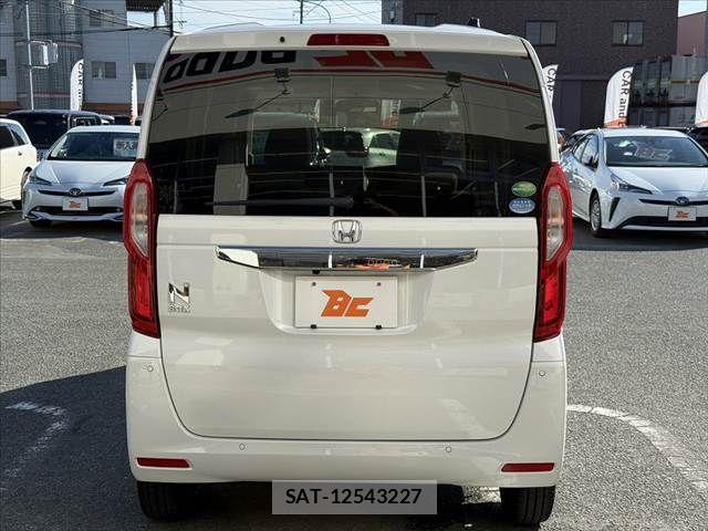 Honda N BOX 2021-06 8246054-13