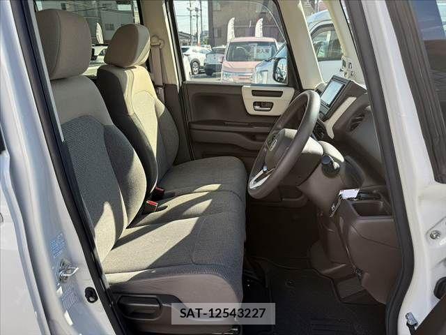 Honda N BOX 2021-06 8246054-15