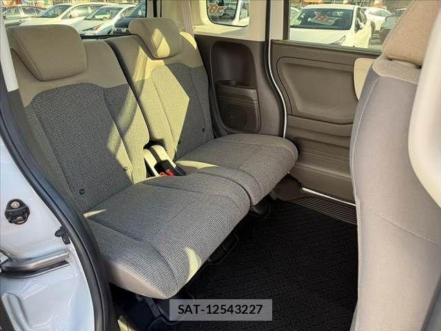 Honda N BOX 2021-06 8246054-17