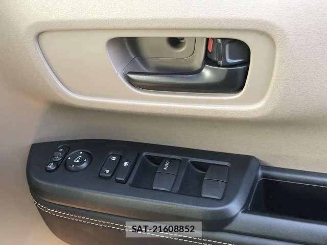 Honda N BOX 2025-07 8246029-24