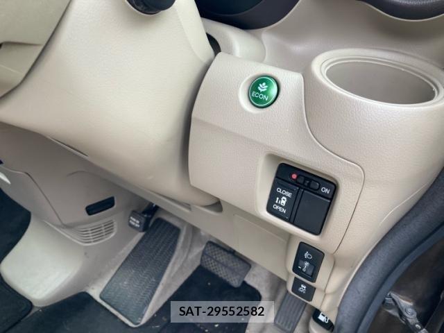 Honda N BOX 2013-01 8246068-15