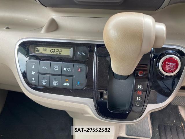 Honda N BOX 2013-01 8246068-17