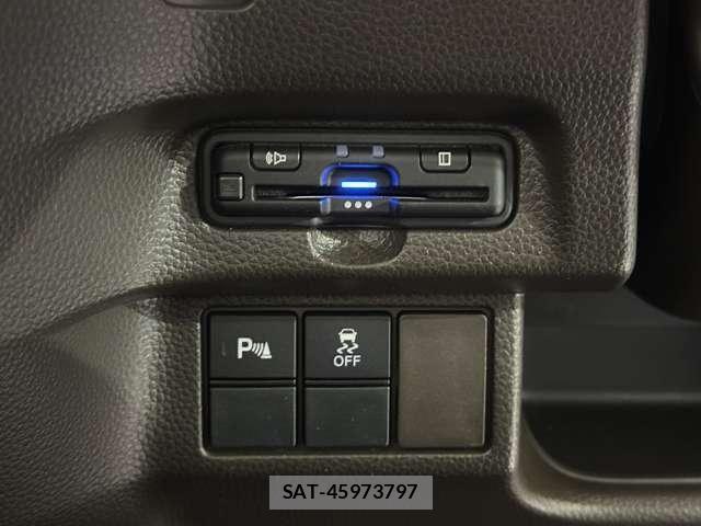 Honda N BOX 2021-03 8246047-16