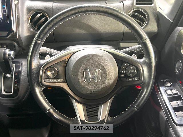 Honda N BOX 2019-07 8246036-10