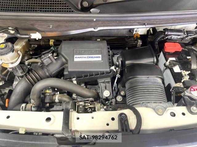 Honda N BOX 2019-07 8246036-17