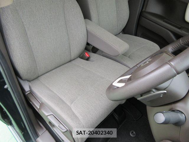 Honda N BOX 2021-12 8246044-14