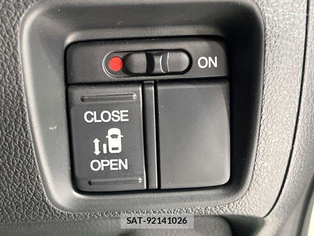 Honda N BOX 2017-05 8246051-4