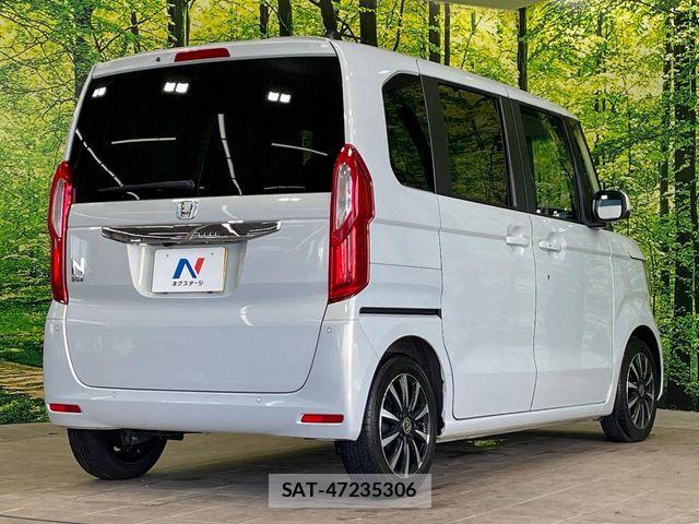 Honda N BOX 2021-12 8246037-16