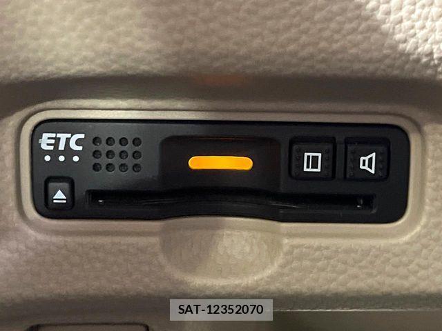 Honda N BOX 2019-06 8246050-4