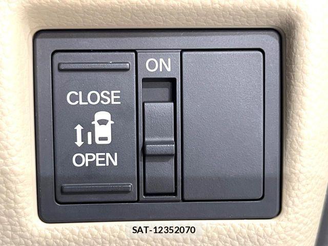 Honda N BOX 2019-06 8246050-5