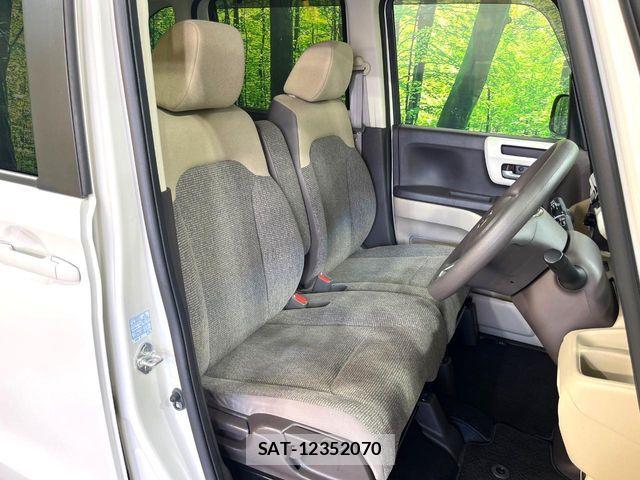Honda N BOX 2019-06 8246050-6