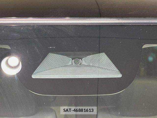 Honda N BOX 2024-02 8246033-2