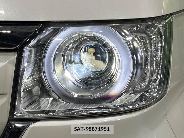 Honda N BOX 2018-05 8246046-11