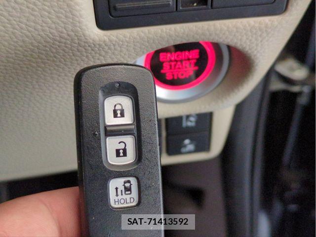 Honda N BOX 2020-02 8246059-12