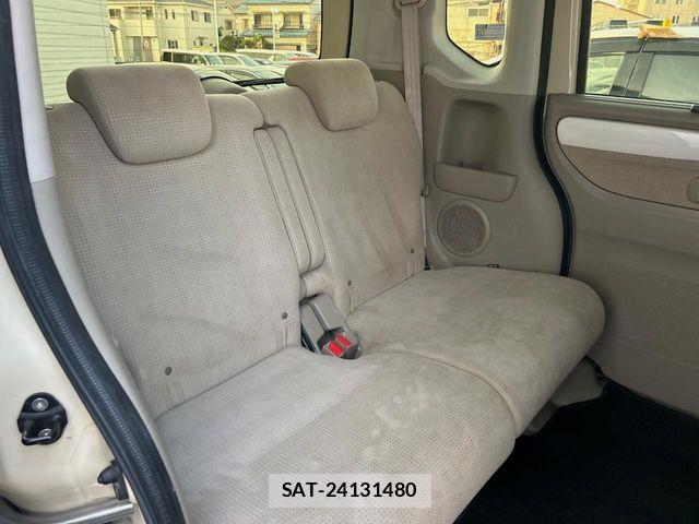 Honda N BOX 2017-06 8315767-11
