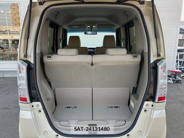 Honda N BOX 2017-06 8315767-12