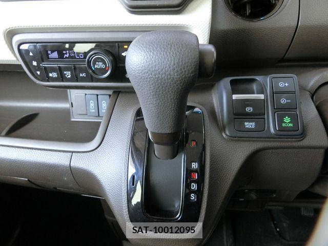 Honda N BOX 2023-05 8315714-18