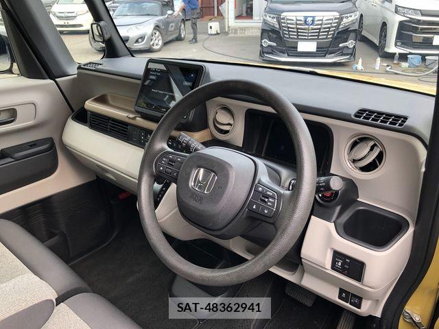 Honda N BOX 2024-04 8315732-13