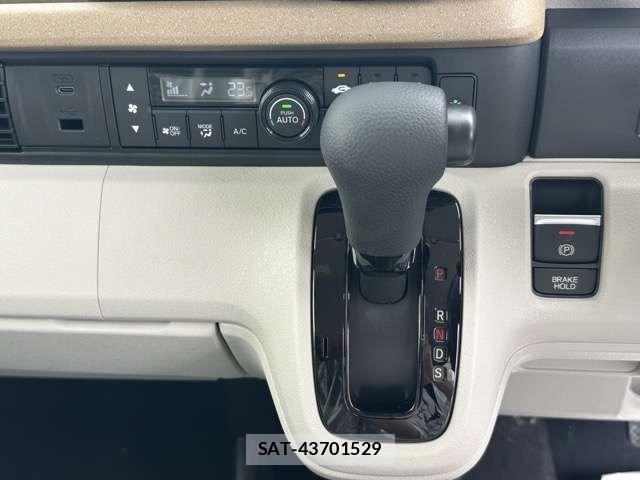 Honda N BOX 2026-06 8315682-15