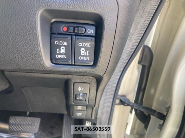 Honda N BOX 2014-08 8315795-13