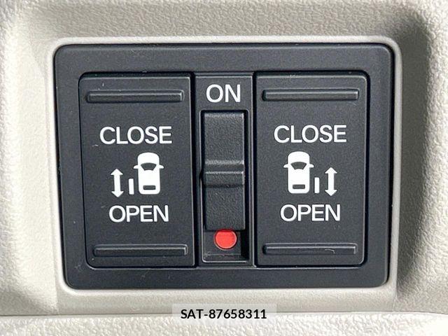 Honda N BOX 2023-11 8315684-4