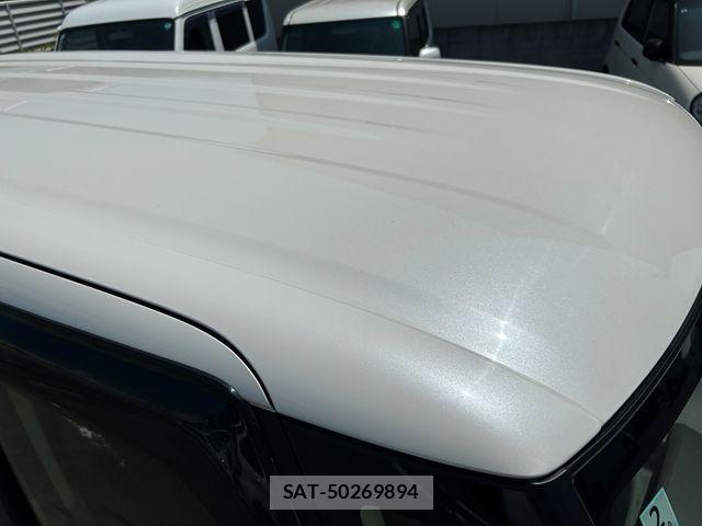Honda N BOX 2018-02 8336982-10