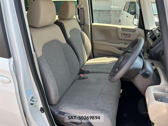 Honda N BOX 2018-02 8336982-15