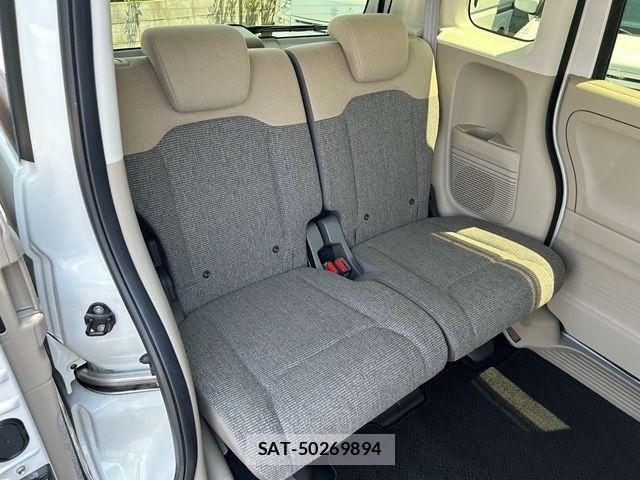 Honda N BOX 2018-02 8336982-18