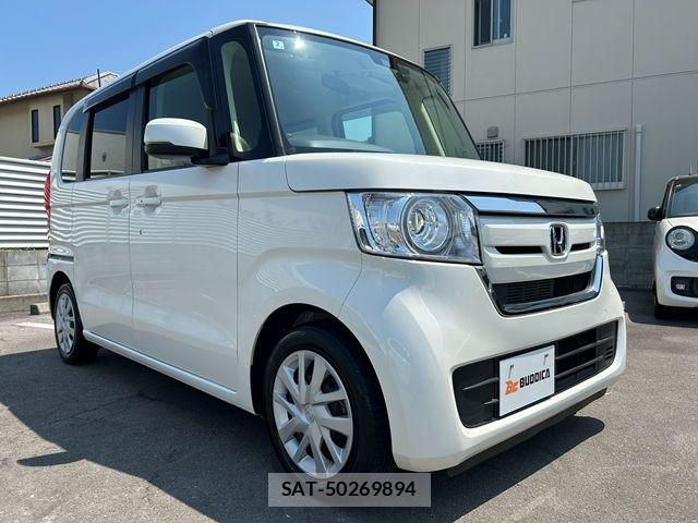Honda N BOX 2018-02 8336982-1