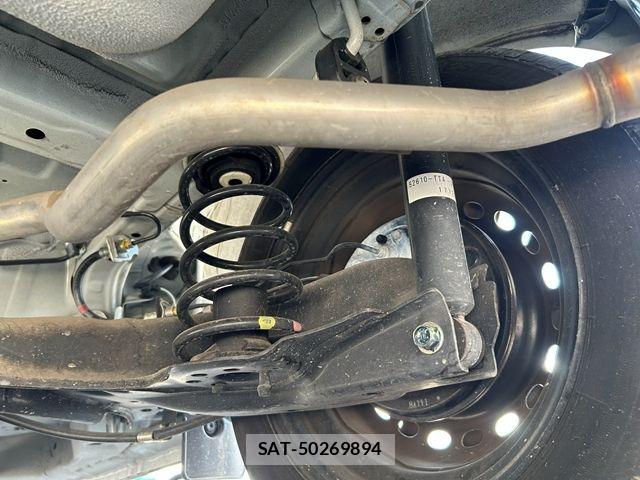 Honda N BOX 2018-02 8336982-26