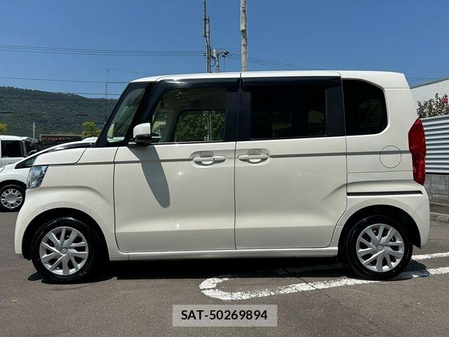 Honda N BOX 2018-02 8336982-4