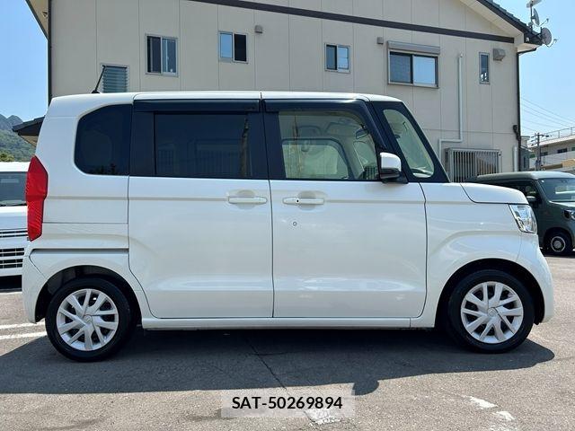 Honda N BOX 2018-02 8336982-5