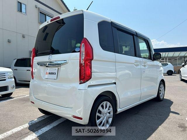 Honda N BOX 2018-02 8336982-6