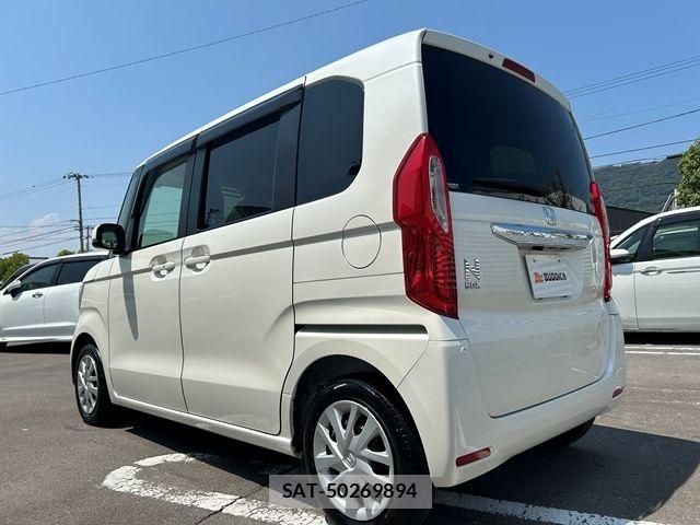 Honda N BOX 2018-02 8336982-8