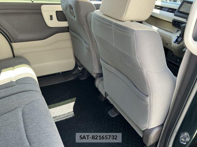 Honda N BOX 2019-06 8336975-13