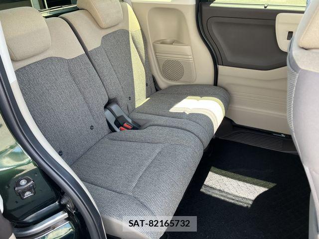 Honda N BOX 2019-06 8336975-14