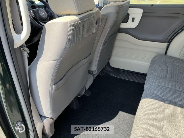 Honda N BOX 2019-06 8336975-15