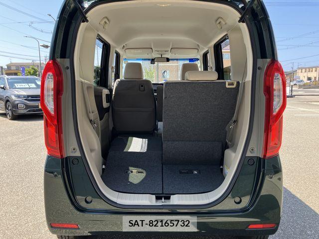 Honda N BOX 2019-06 8336975-17