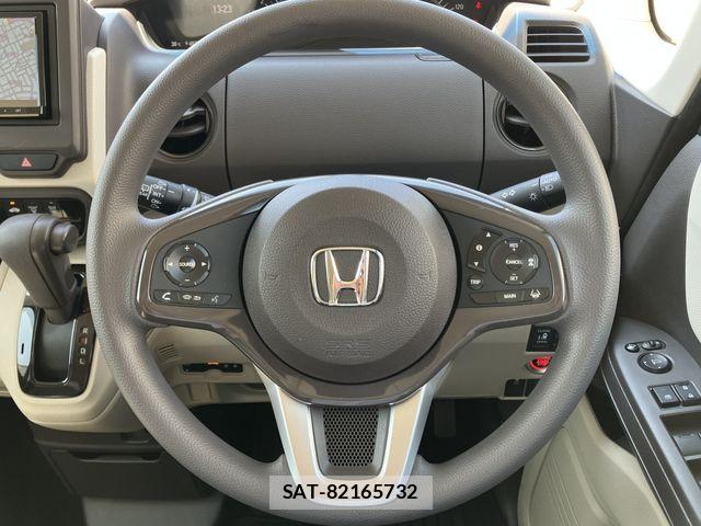 Honda N BOX 2019-06 8336975-18