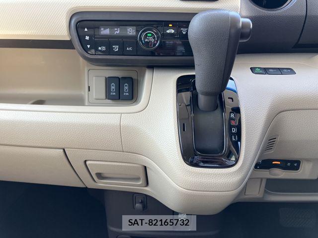 Honda N BOX 2019-06 8336975-22