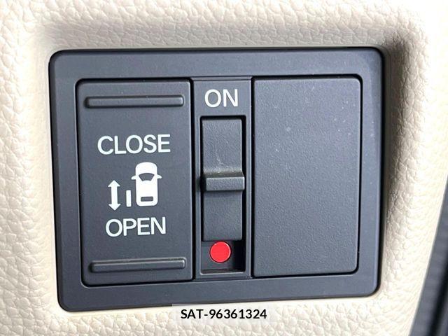Honda N BOX 2019-03 8336967-5