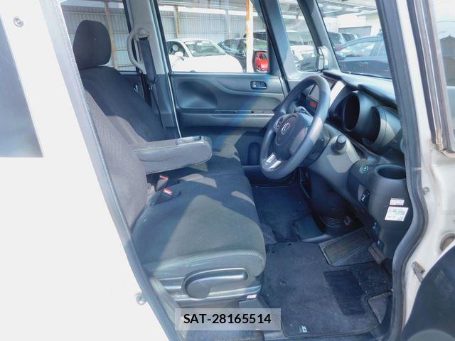 Honda N BOX 2014-03 8334982-10