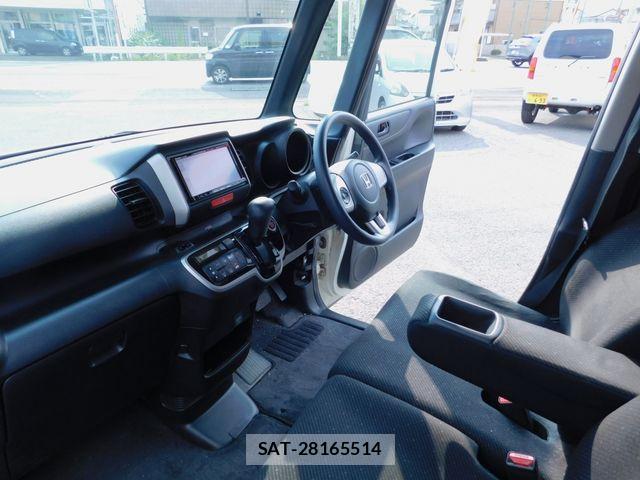 Honda N BOX 2014-03 8334982-11