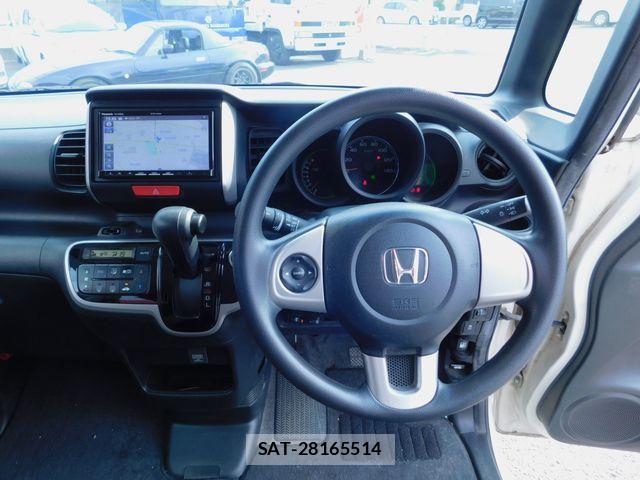 Honda N BOX 2014-03 8334982-1
